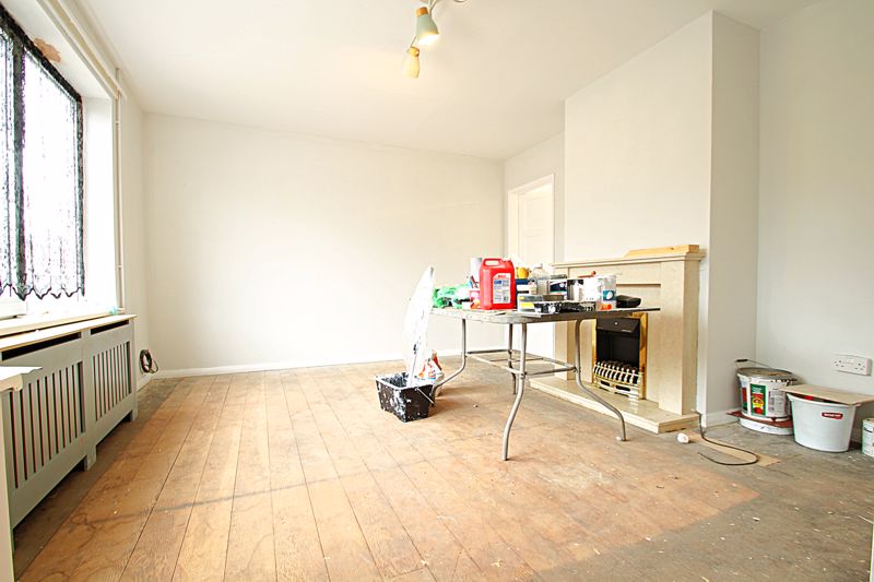 Lounge- click for photo gallery
